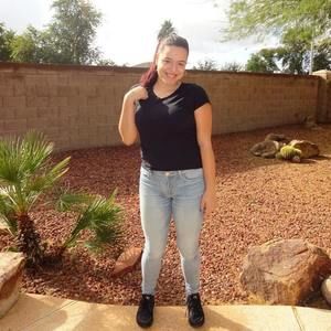 Meet your Posher, Danielle